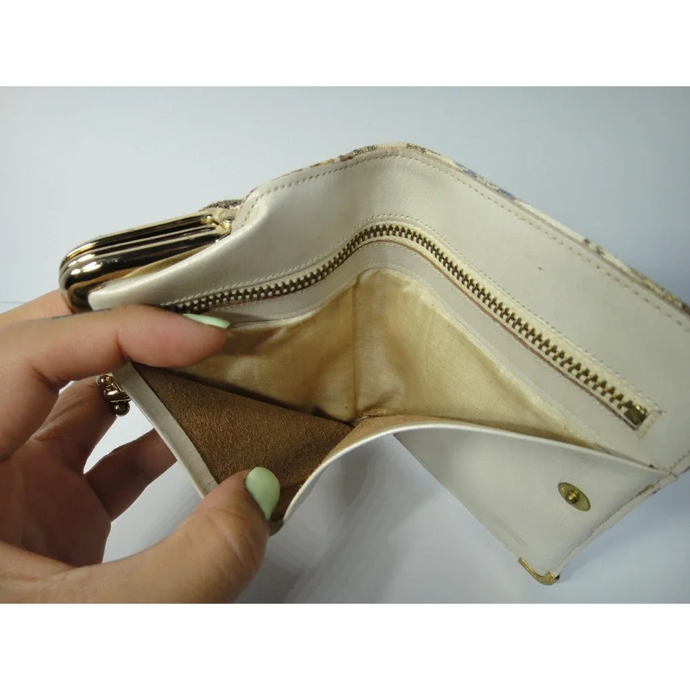 Baronet Vintage Floral Tapestry Tri-Fold Wallet Genuine Cowhide Kiss Lock Cream